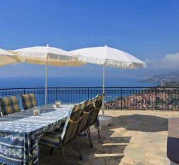 Casa con vista sul Mar Mediterraneo