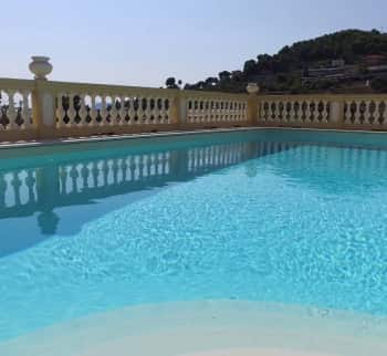 Villa con piscina a Bordighera